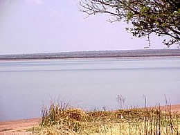 The vast expanse of Klipvoor Dam - Photo &copy; Chris Hamilton
