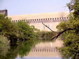 The Klipvoor Dam Wall - Photo &copy; Chris Hamilton